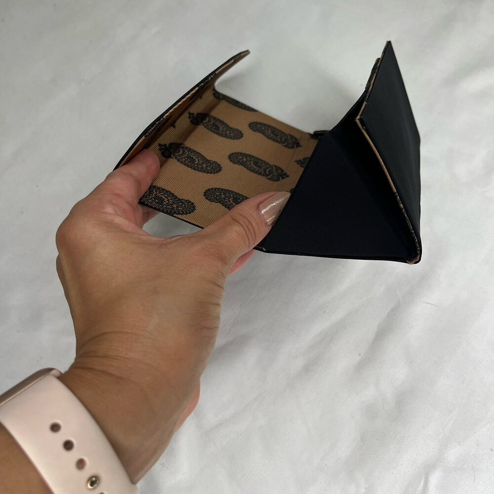 Vera Bradley Black Triangular Foldable Eyeglasses… - image 8